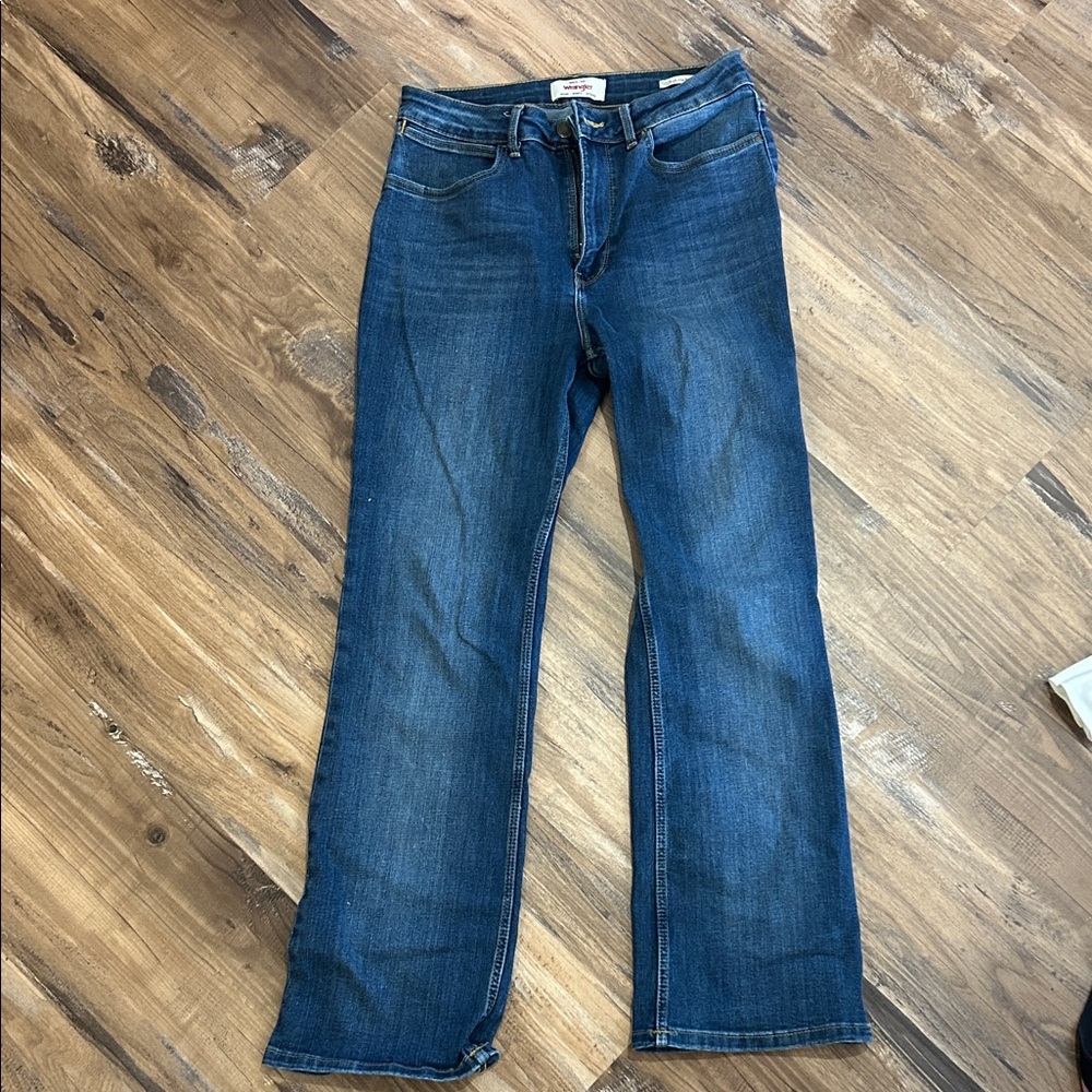Women's Wrangler Boot Cut Jeans size 8x30